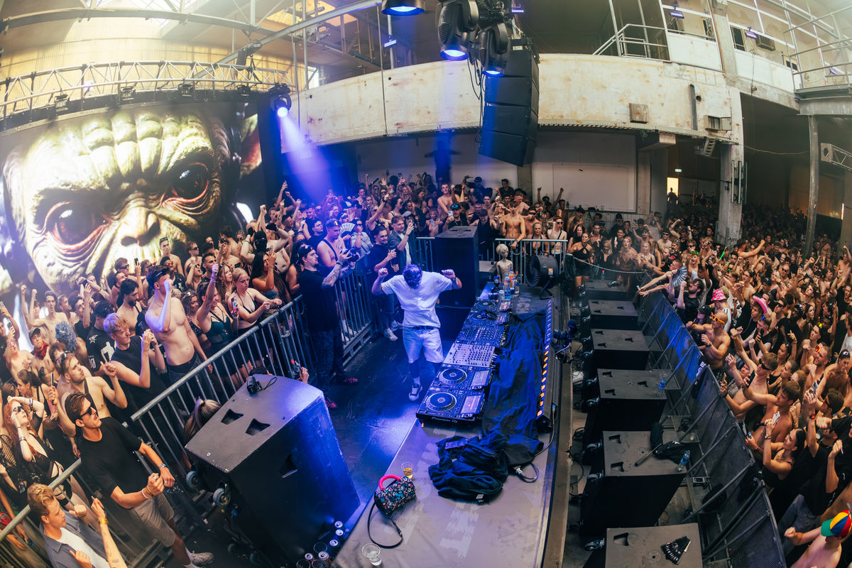 Loading... just a sec